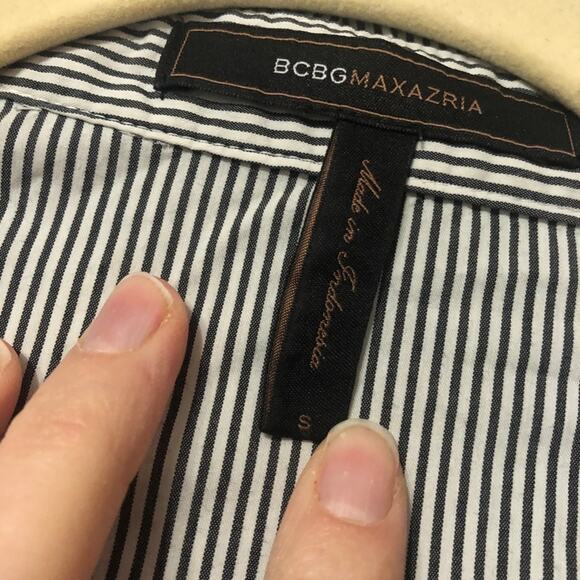 BCBGMAXAZRIA Pinstripe Sleeveless Collared Blouse Womens S Twist Preppy Twee - Picture 3 of 7